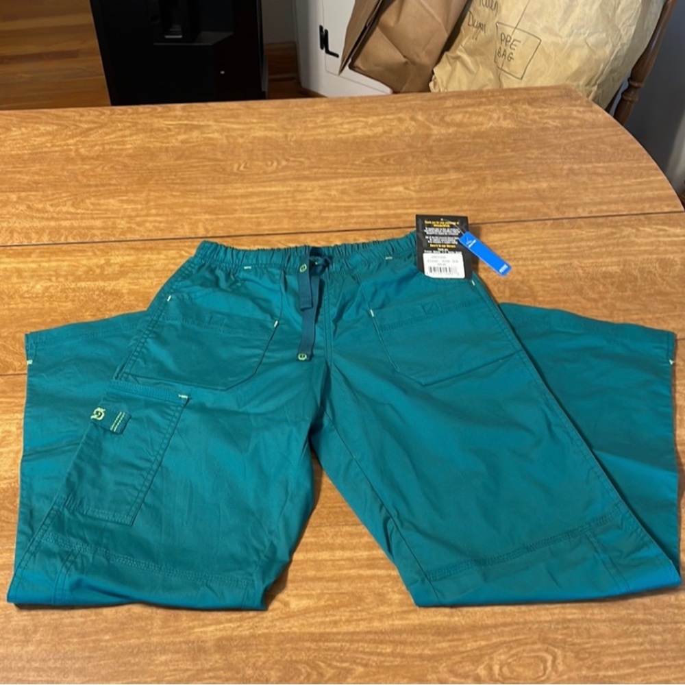 2pairs. Woman's scrub pants. Lot of 2 pairs